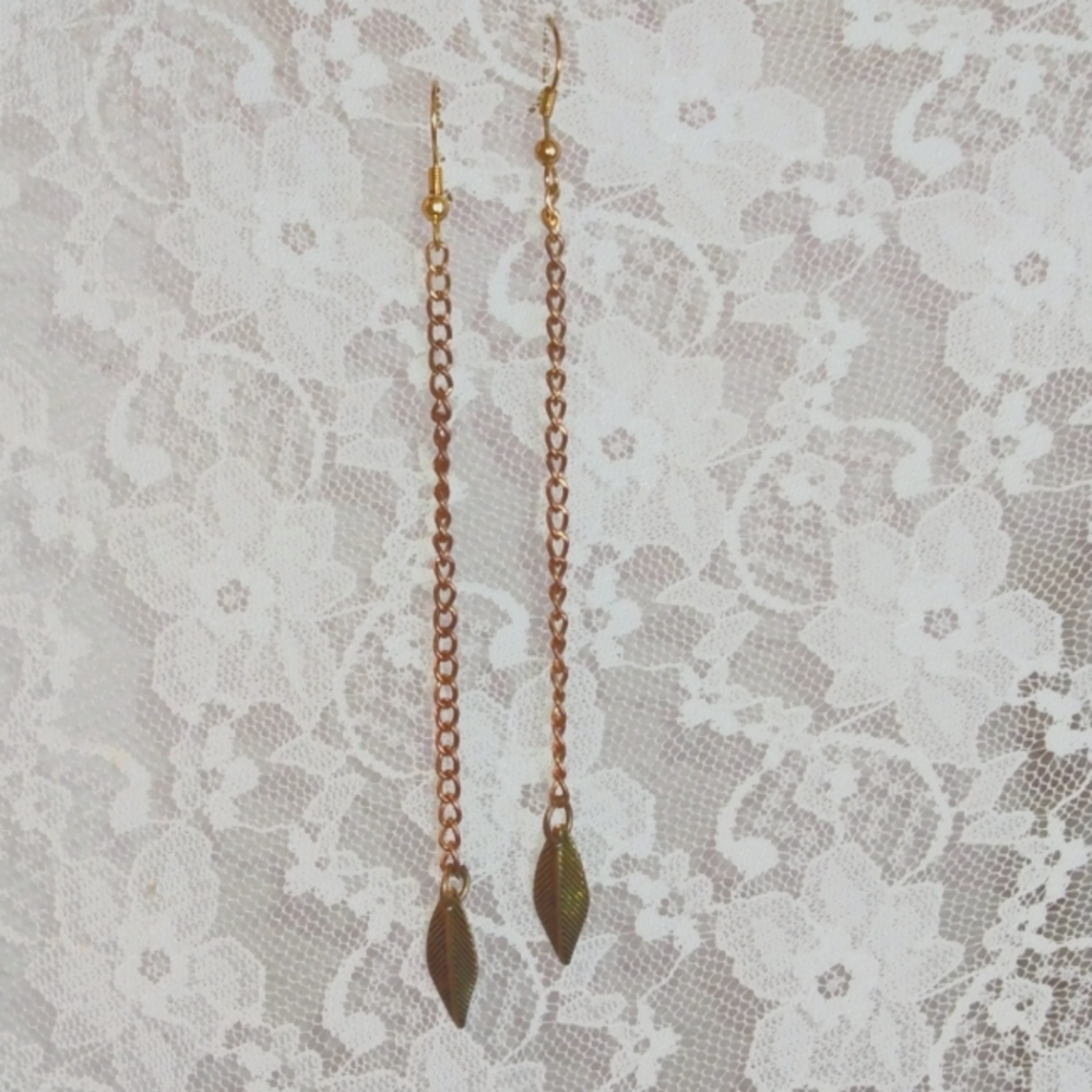 Light as a feather dangle earrings